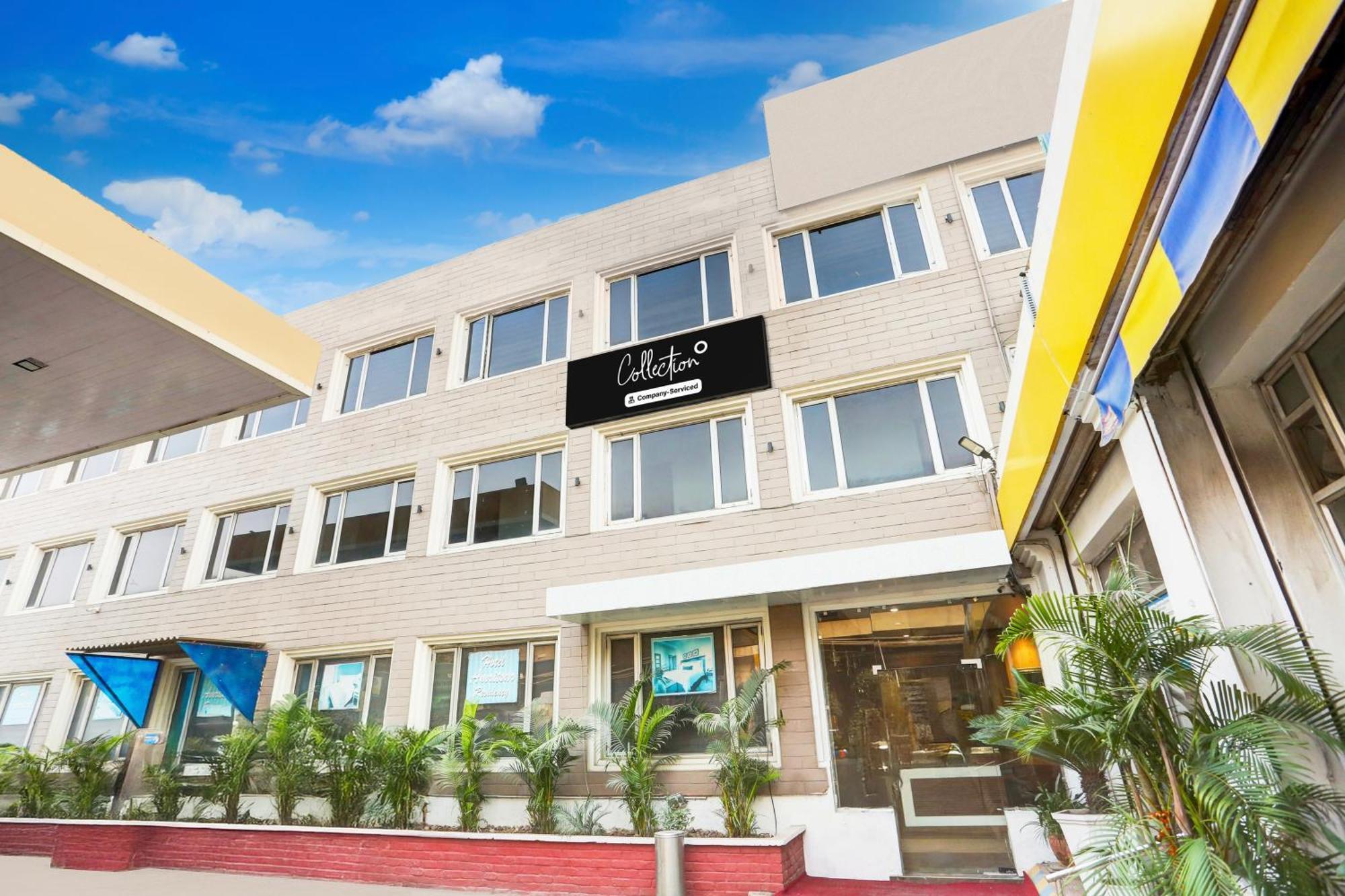 Hotel Super Collection O Amritsar Near Bus Stand Extérieur photo